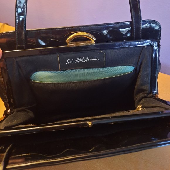 Saks Fifth Avenue vintage handbag - Picture 3 of 6